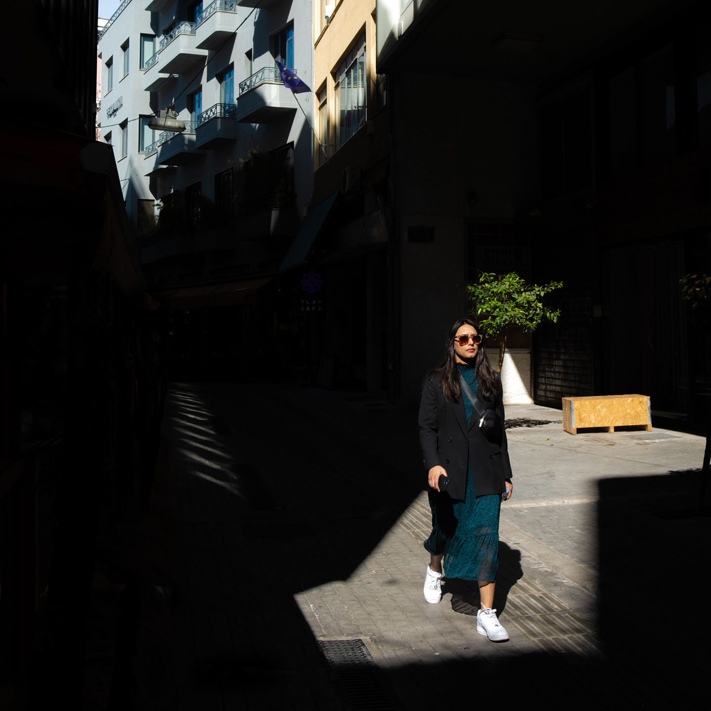 Light And Shadow — street photography, image 5
